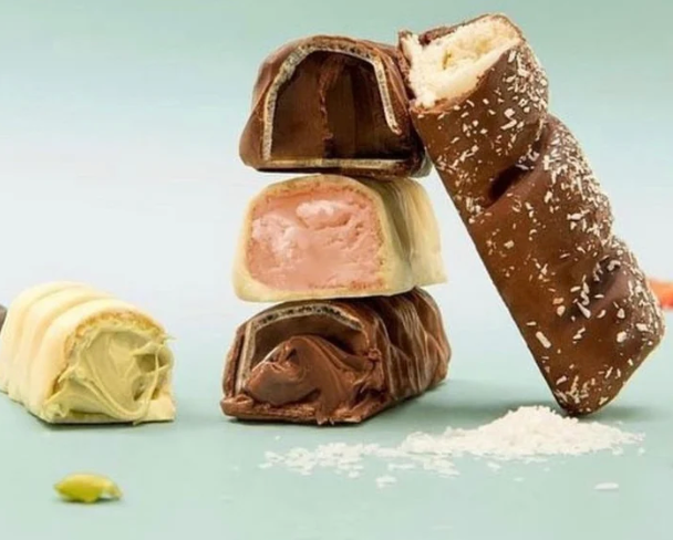 "Kinder Bueno" Low Sugar Protein Bars from Italy?!