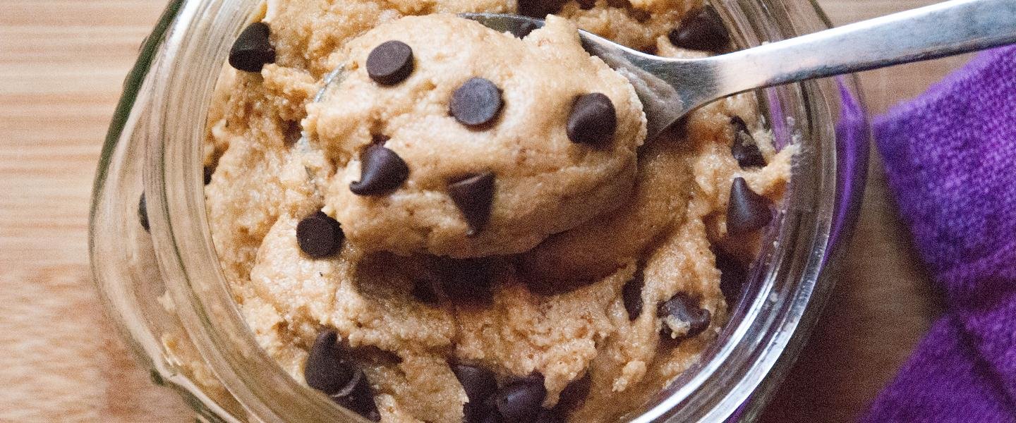 No Bake Protein Chocolate Chip Cookie Dough - Top Nutrition and Fitness