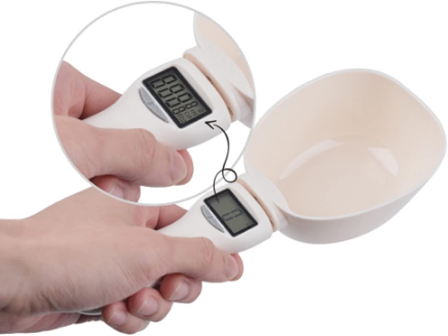 Electronic spoon scale portioning pet food for precise and consistent feeding measured in grams